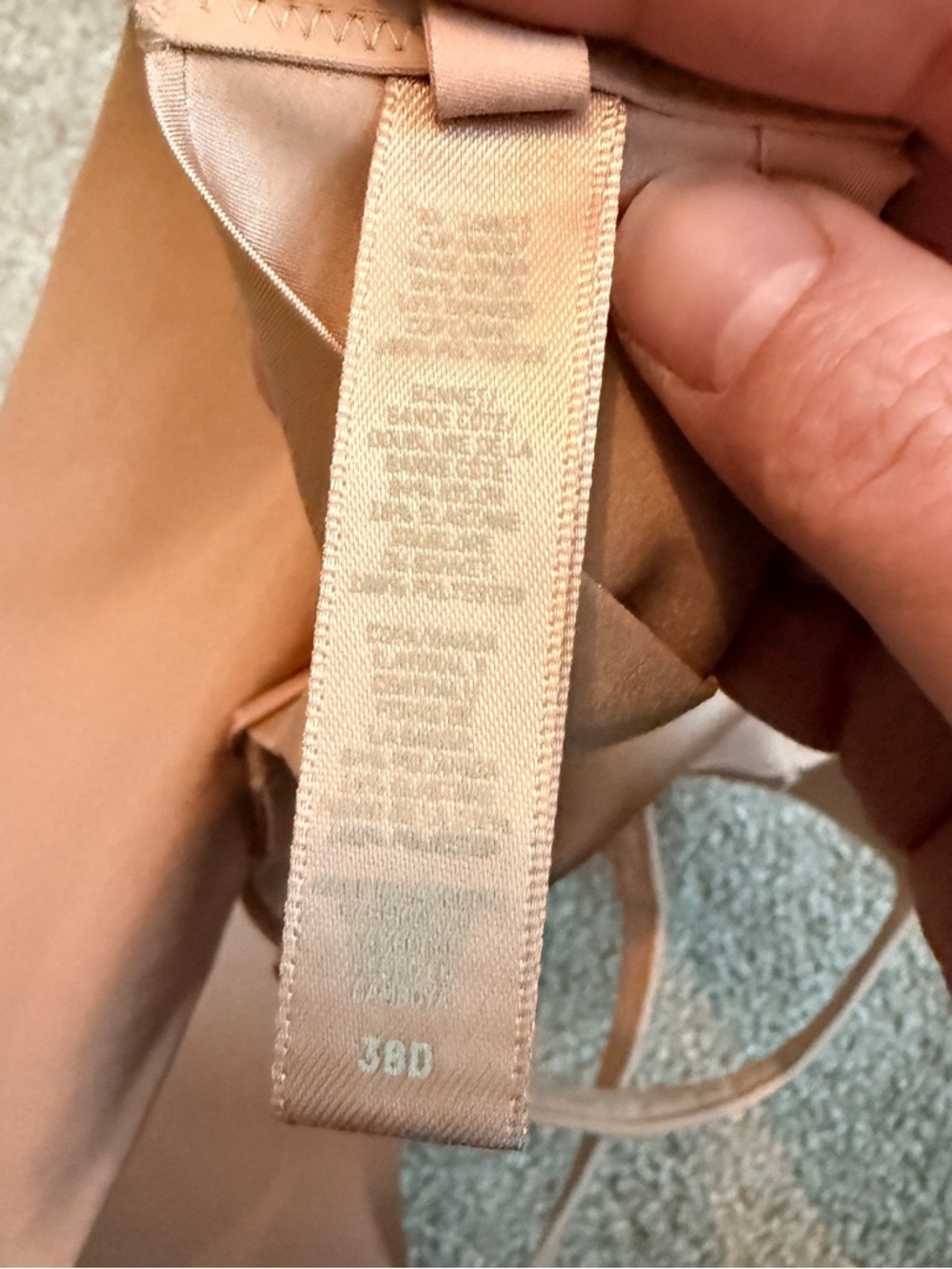 SKIMS Ultimate Teardrop Push-Up Bra 38D Beige - Picture 4 of 5